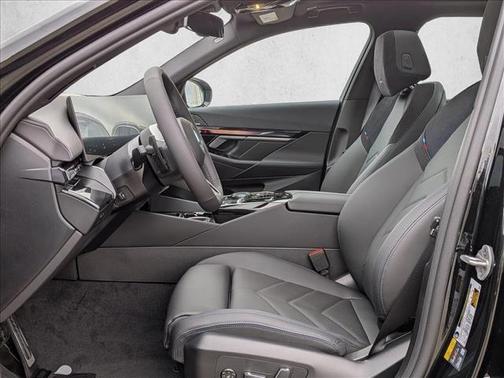 2026 BMW 550e xDrive