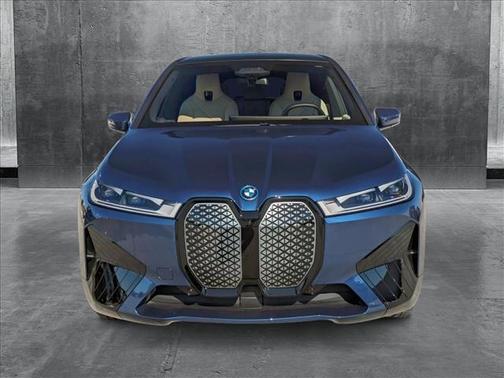 2025 BMW iX xDrive50