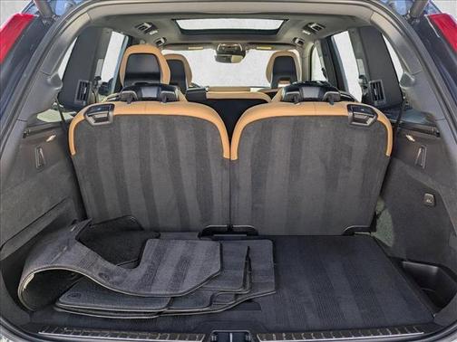 2022 Volvo XC90 T6 Inscription 7 Passenger