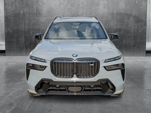2026 BMW X7 M60i