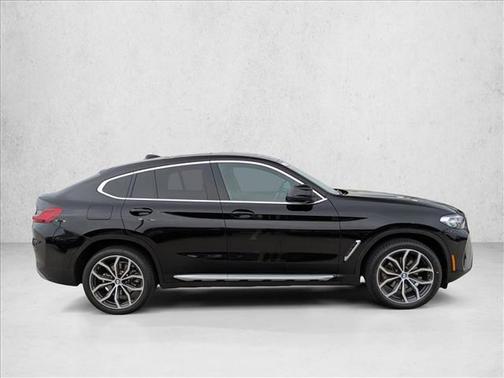 2023 BMW X4 xDrive30i