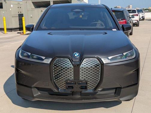 2025 BMW iX xDrive50