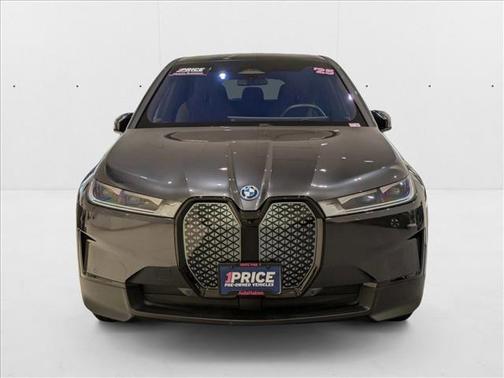 2025 BMW iX xDrive50
