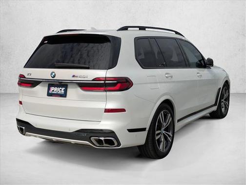 2025 BMW X7 M60i