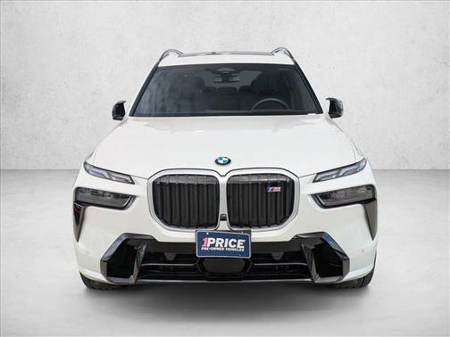2025 BMW X7 M60i