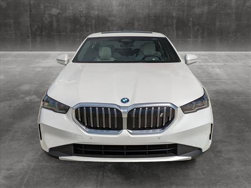2025 BMW i5 xDrive40