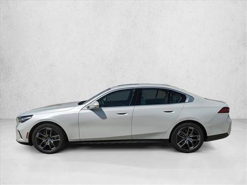 2025 BMW i5 xDrive40