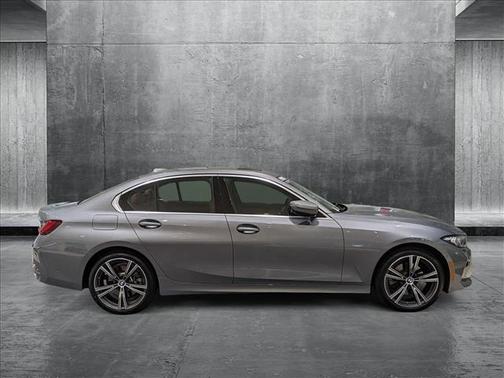 2024 BMW 330 i xDrive
