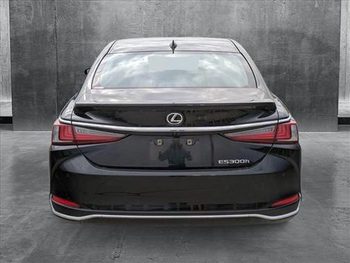 2023 Lexus ES 300h