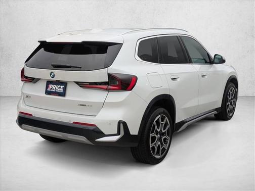 Mineral White Metallic 2024 BMW X1 xDrive28i