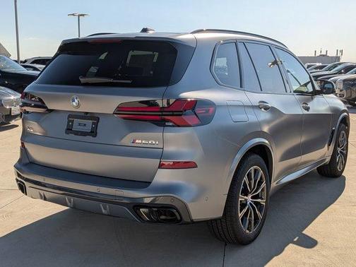 2026 BMW X5 M60i