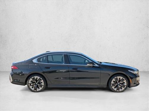 2025 BMW 540 i xDrive
