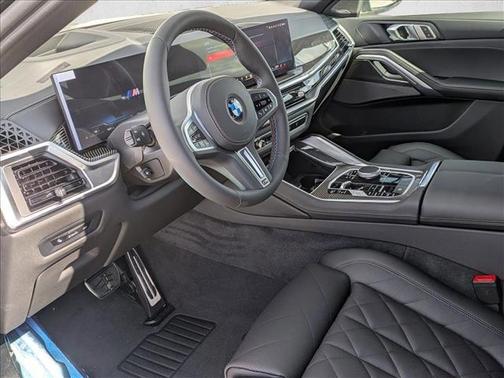 2026 BMW X6 M60i
