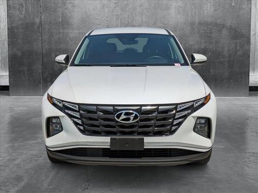 2022 Hyundai TUCSON SE