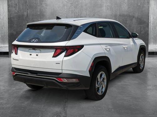 2022 Hyundai TUCSON SE