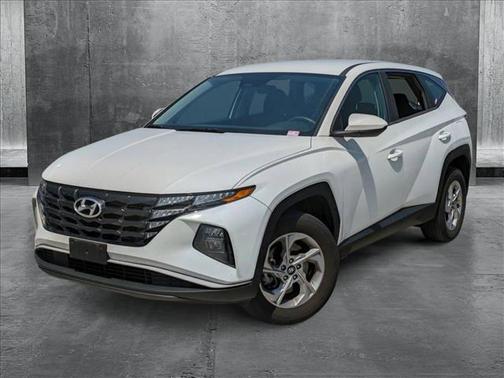 2022 Hyundai TUCSON SE