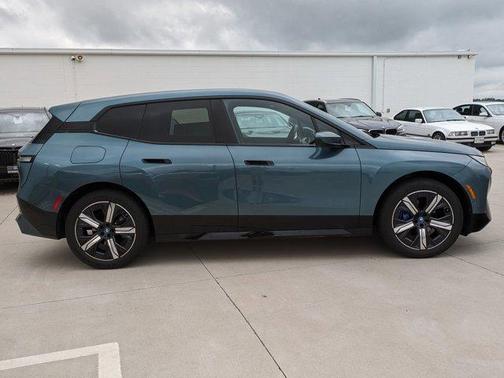 2024 BMW iX xDrive50