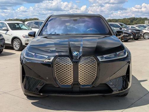 2025 BMW iX M60