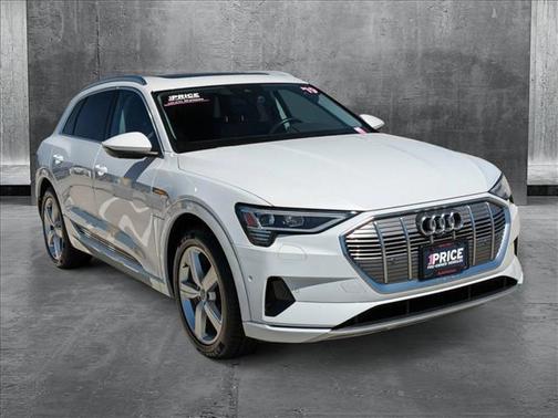 2019 Audi e-tron Premium Plus