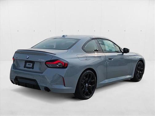 2025 BMW 230 i xDrive