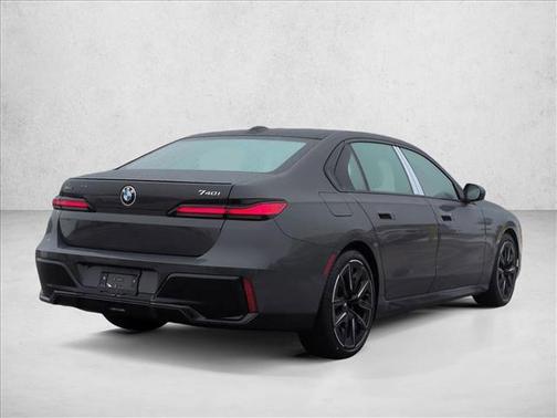 2026 BMW 740 i xDrive