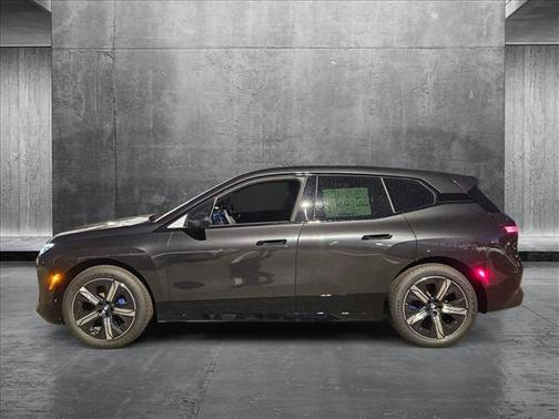 2025 BMW iX xDrive50