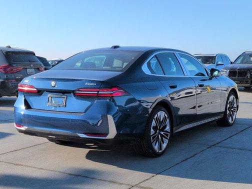 2026 BMW 530 i xDrive