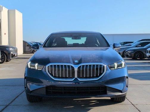 2026 BMW 530 i xDrive