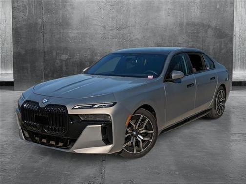 2023 BMW 740 i
