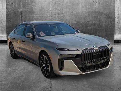 2023 BMW 740 i