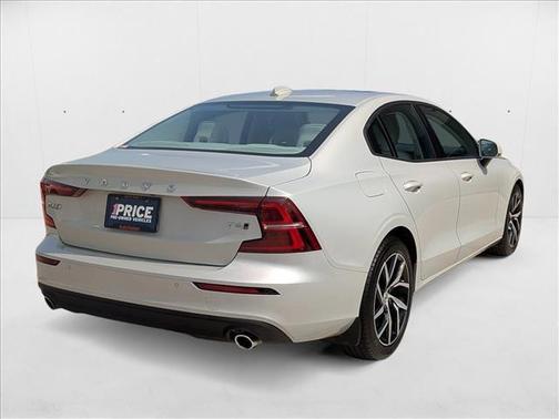 2019 Volvo S60 T6 Momentum