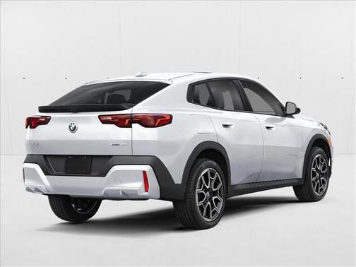 Mineral White Metallic 2026 BMW X2 xDrive28i