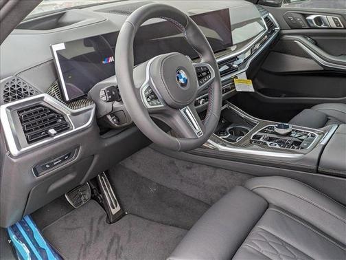 2026 BMW X7 M60i