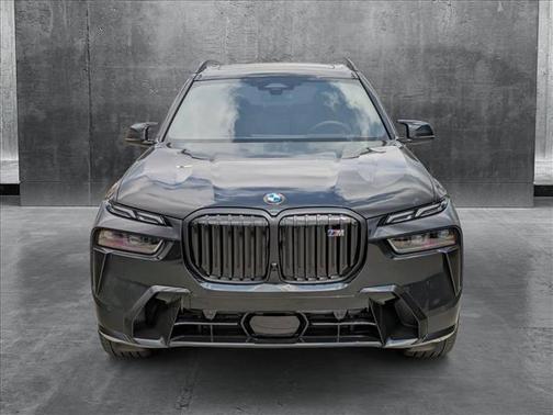 2026 BMW X7 M60i