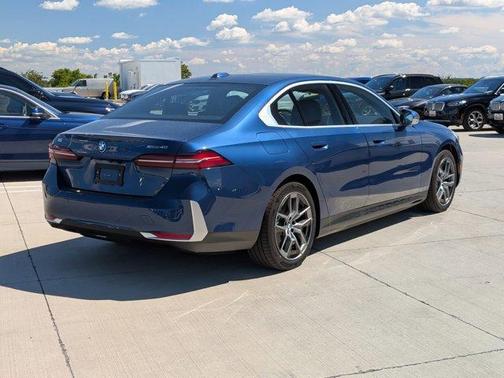 2026 BMW i5 xDrive40