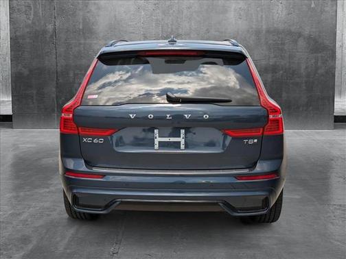 2025 Volvo XC60 Plug-In Hybrid T8 Plus