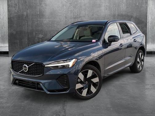 2025 Volvo XC60 Plug-In Hybrid T8 Plus