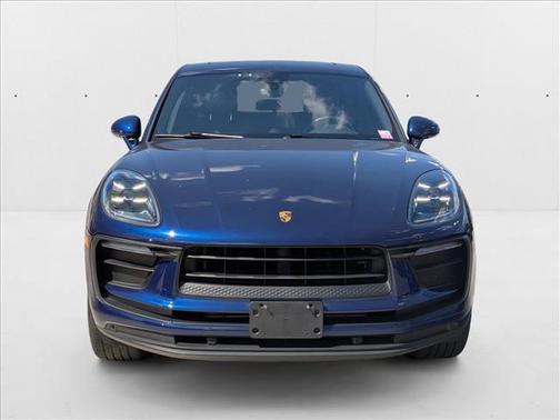 2022 Porsche Macan Base