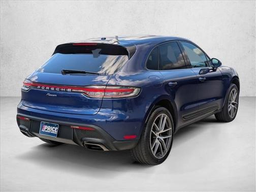 2022 Porsche Macan Base