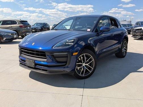 2022 Porsche Macan Base