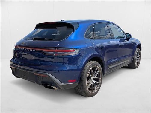 2022 Porsche Macan Base