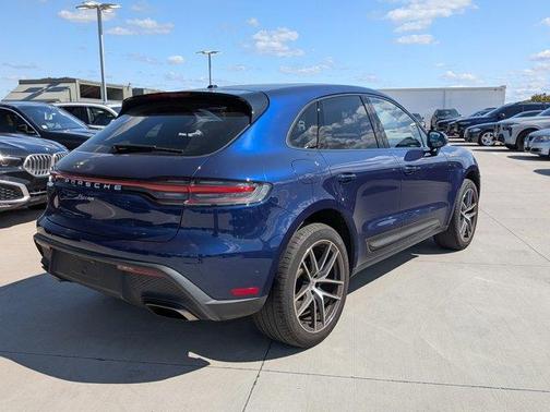 2022 Porsche Macan Base