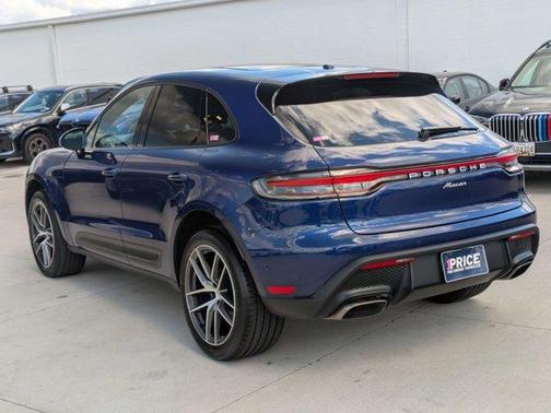 2022 Porsche Macan Base