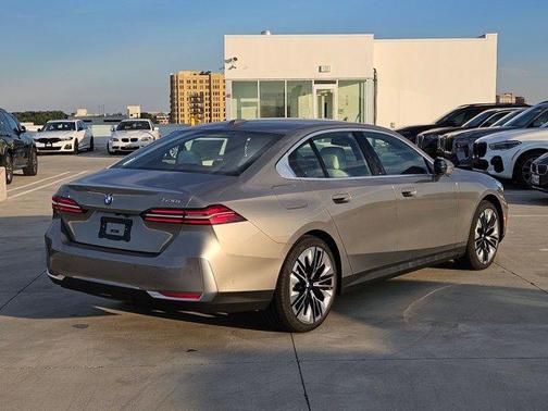 2026 BMW 530 i xDrive