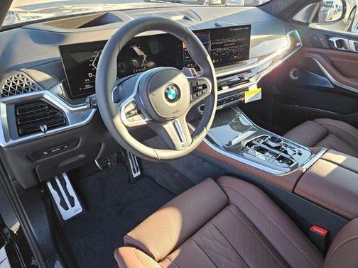 2026 BMW X5 M60i