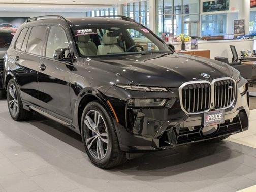 2025 BMW X7 M60i