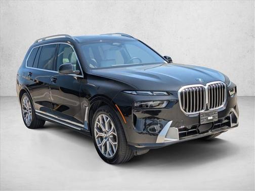 Black Sapphire Metallic 2024 BMW X7 xDrive40i