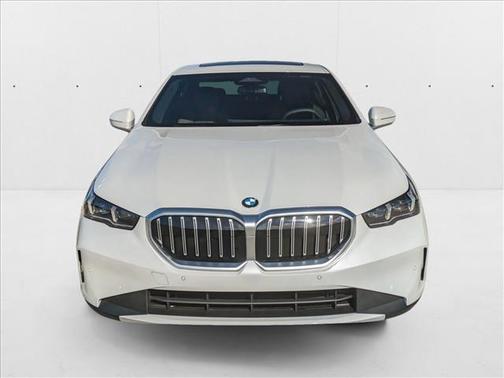 2025 BMW 530 i xDrive