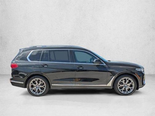 Black Sapphire Metallic 2019 BMW X7 xDrive40i