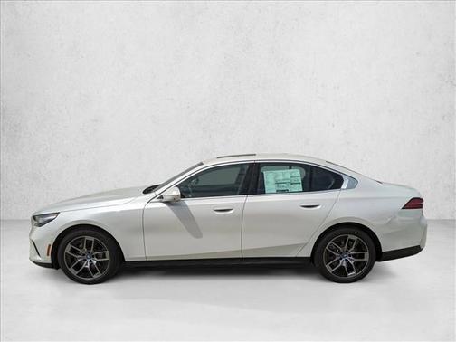 2025 BMW i5 xDrive40
